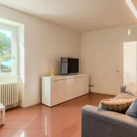 Lavarello By Interhome Apartmán