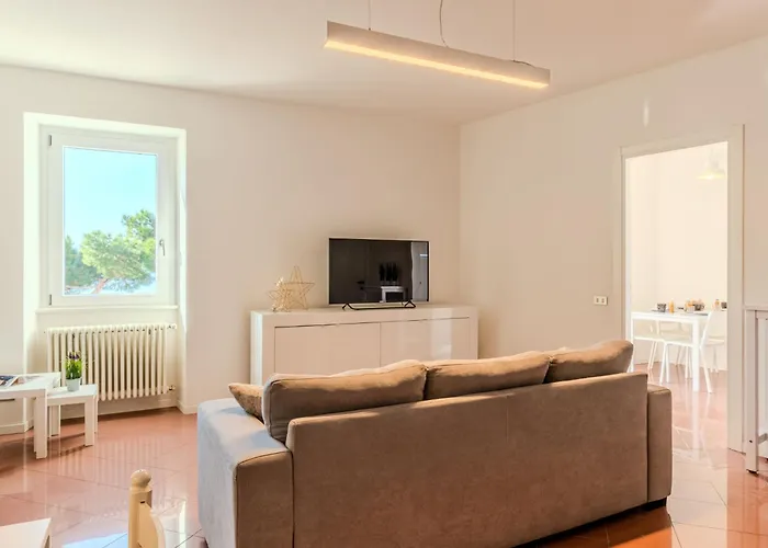 Lavarello By Interhome ドマーゾ